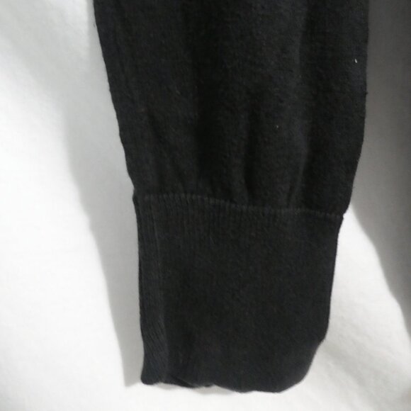 OLD NAVY | medium | Black V-Neck Lightweight Cardigan | 2 Small Pockets - Picture 14 of 16